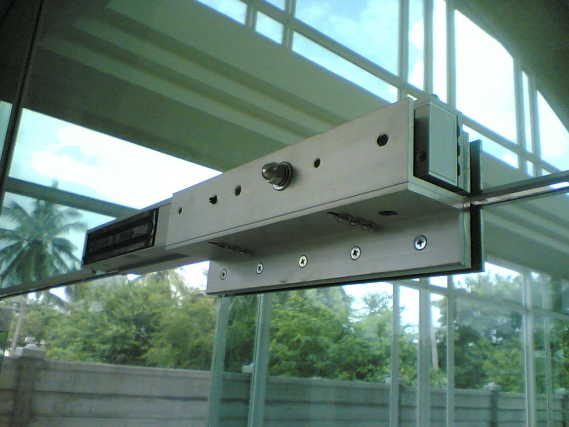 Magnetic locks for glass doors